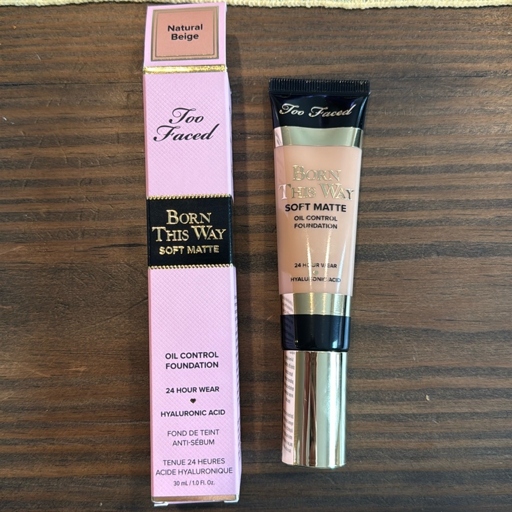 Too Faced: Born This Way Soft Matte Foundation